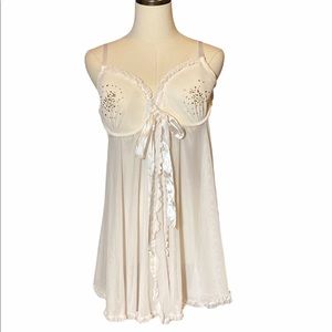 Native Intimates 42C Ivory Negligee Plus Size
